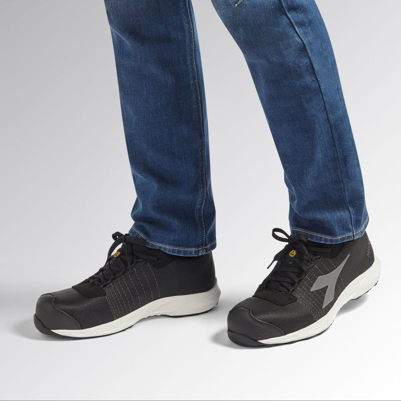 Carica immagine in Galleria Viewer, Diadora Utility FLY LT MTX LOW Scarpe Antinfortunistiche Basse S3L ESD HRO