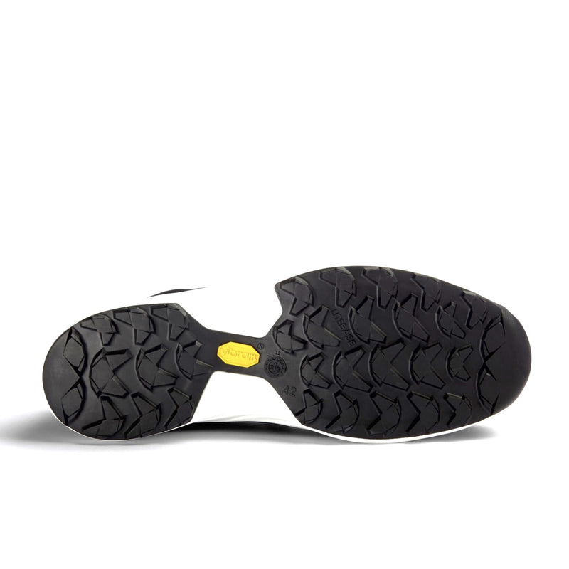 Carica immagine in Galleria Viewer, Scarpe Antinfortunistiche Diadora FLY LITEBASE MATRYX LOW S3 HRO SRC ESD – Ultraleggere &amp; Protettive
